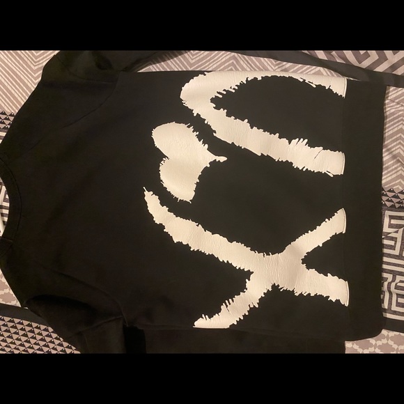 Sweatshirt from the 2017 H&M x The Weeknd collab - Picture 2 of 3